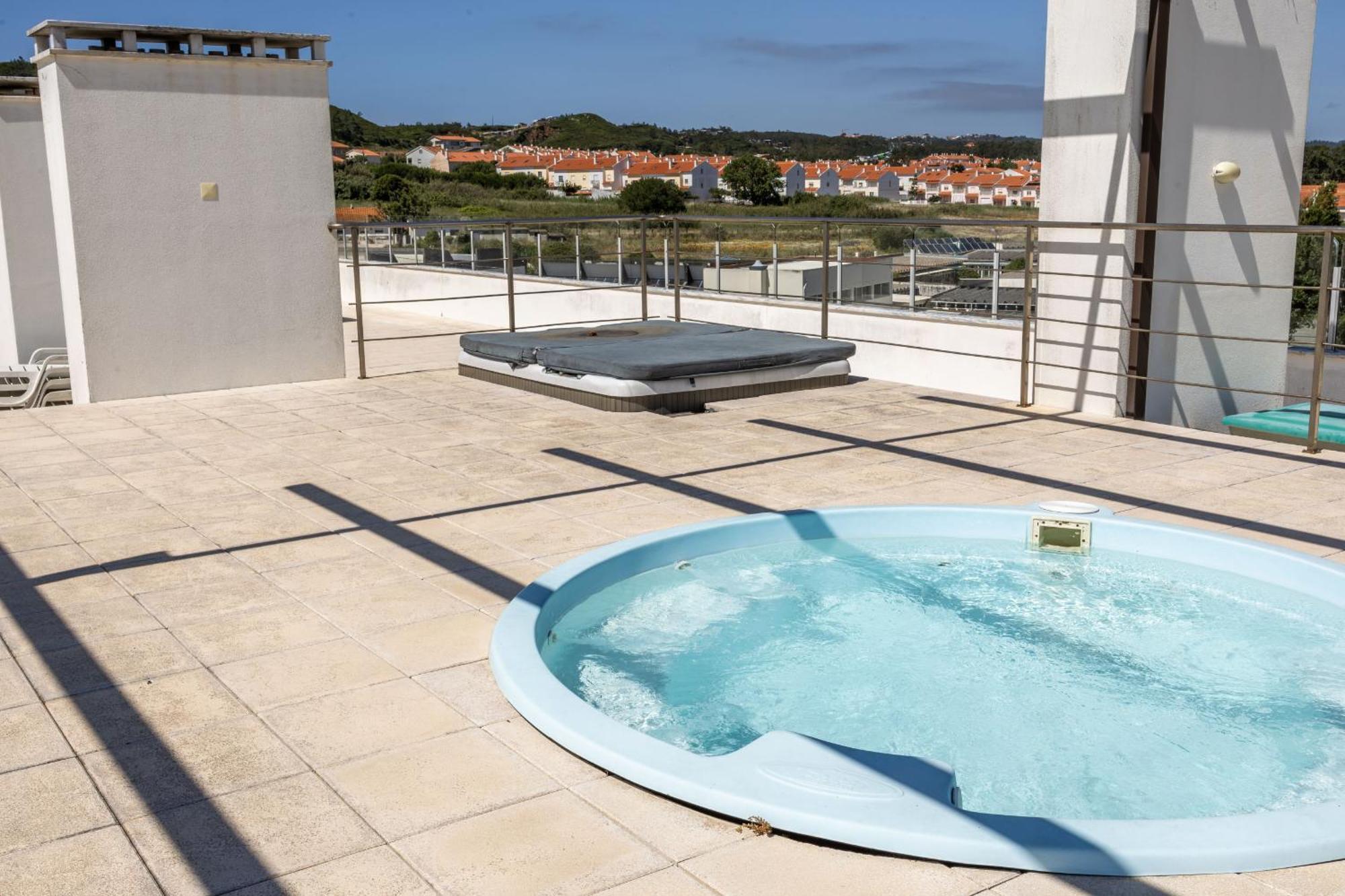Sunrise - Com Vista Para A Vila Sao Martinho do Porto Luaran gambar